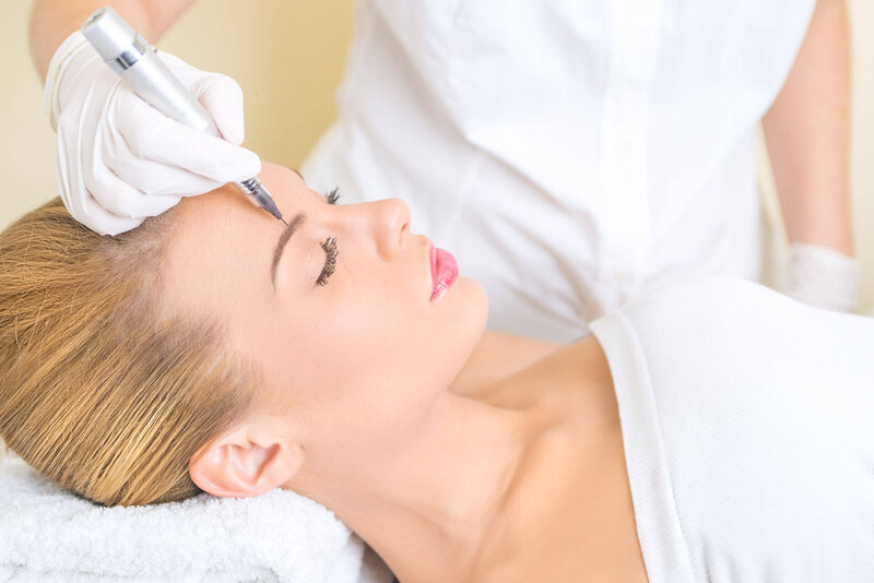 Permanent Make-up Augenbrauen natürliches Ergebnis